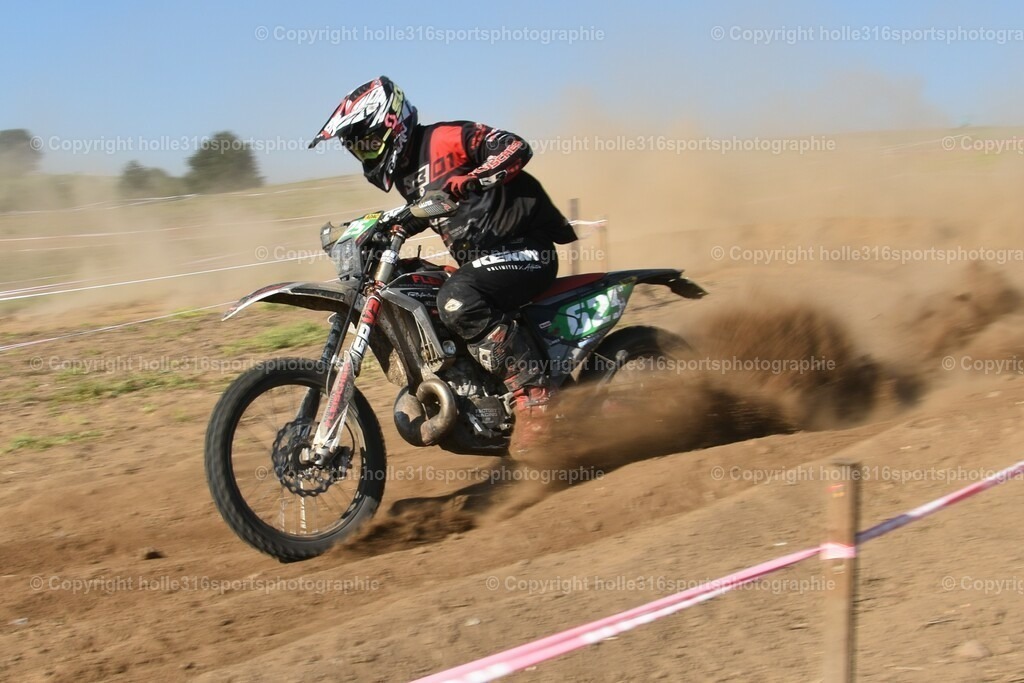 DSC_0388 | Sportfotografie , Motorsport, Motoross, Reitsport, Mointainbike, Enduro,
Landschaft , Outdoor, Eventfotografie, Landschaft, Bilder online bestellen - Realisiert mit Pictrs.com