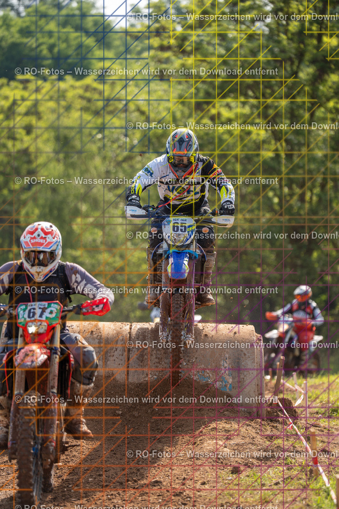 Wolfshausen 4 Lauf -303 | Sportfotografie von RO-Fotos: Motorsport, Motocross, Enduro, Laufveranstaltungen und Triathlon. Professionelle Fotos von Sportlern und Events. - Realisiert mit Pictrs.com