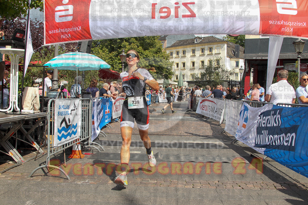 250824_1456_EV4_2383 | Sportfotografie im Rhein-Sieg Kreis, Köln, Bonn, NRW, Rheinland Pfalz, Hessen, etc. Unser Tätigkeitsfeld umfasst den Laufsport vom Volkslauf über den Marathon, Duathlon, Triathon bis zum Ultralauf wie Kölnpfad Ultra oder Schindertrail.
