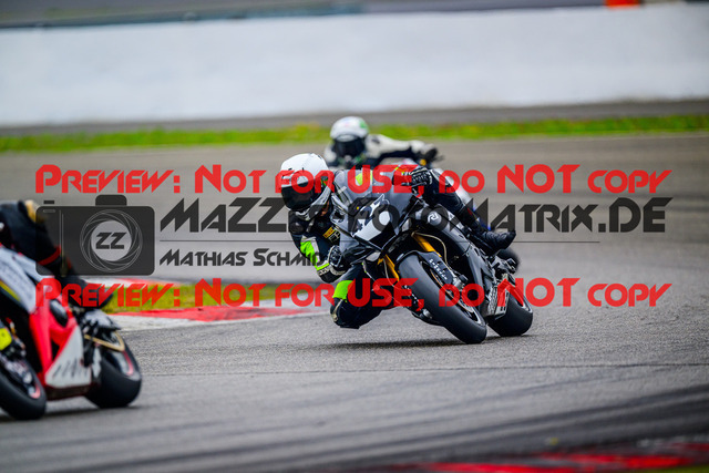 MaZZes_FotoMatrix_240717_6007705_1727 | WEISS