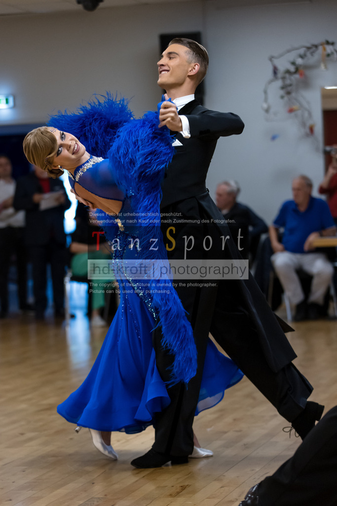 20240928_LM_HGR-S_Std_7831 | Tanzsportbilder, Standardtanz, Lateintanz, WDSF, DTV, LTVB, dancecomp, goc, hessen tanzt, blaues band der spree, walzer, tango, wiener walzer, slowfox, quickstepp, samba, rumba, cha-cha-cha, paso doble. jive, hd-kroft photography, turniertanzsport