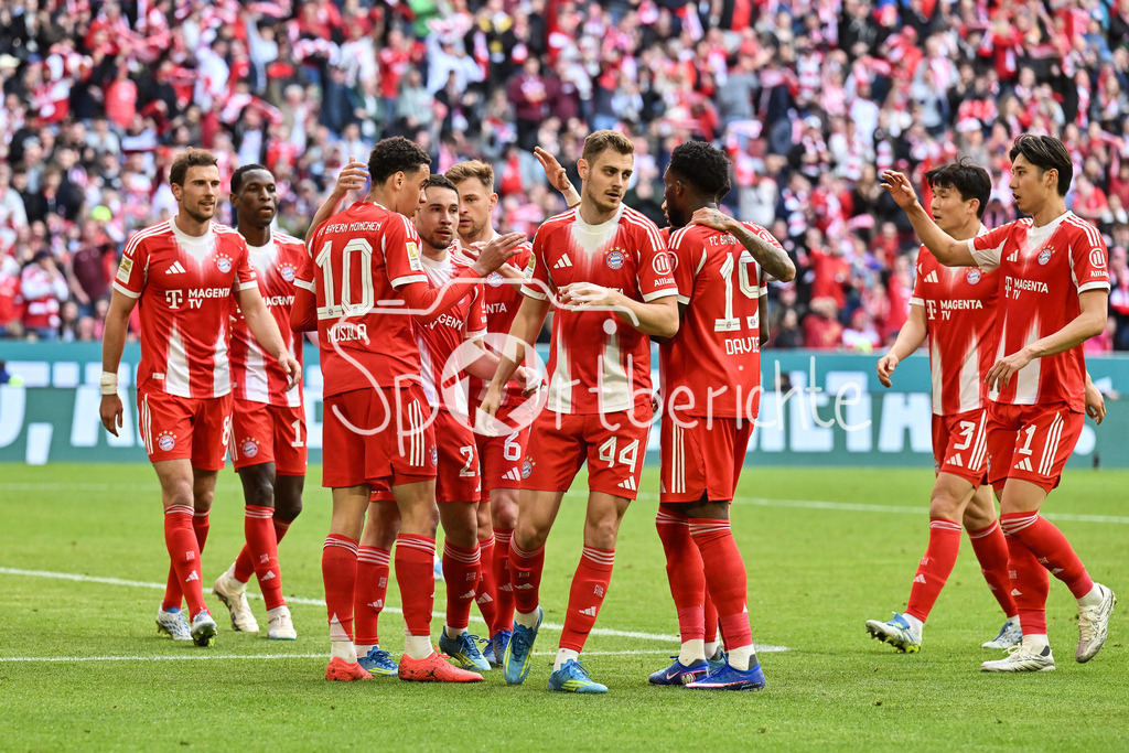 FC Bayern München - VfB Stuttgart | MUNICH, GERMANY - 19. APRIL: Bayern celebrates the goal to makes 1-1 / Tor / Torschuetze / Freude / Happy - Raphael GUERREIRO (FC Bayern Munich 22) - during the Bundesliga Match between FC Bayern Munich vs. VfB Stuttgart at Matchday 30 at Allianz Arena / DFL REGULATIONS PROHIBIT ANY USE OF PHOTOGRAPHS AS IMAGE SEQUENCES AND/OR QUASI-VIDEO