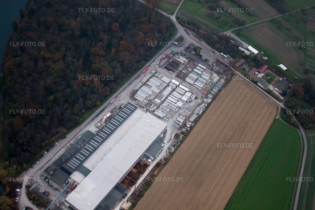 Luftbild: Betonfertigteilewerk Linkenheim GmbH & Co. KG in Linkenheim-Hochstetten im Bundesland Baden-Württemberg in Deutschland.Foto: IMG_60913.jpg vom 16.11.2013 durch Werner Riehm/FLY-FOTO.deAuflösung des Originals: 4752 x 3168 px