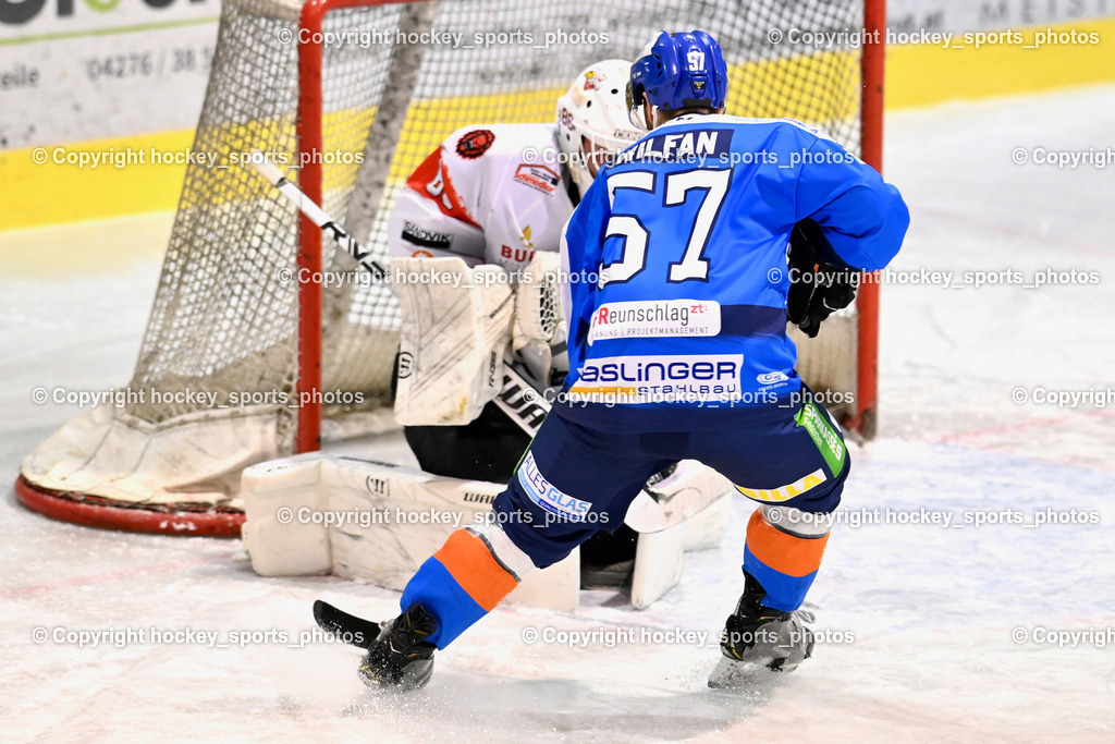 ESC SPARKASSE STEINDORF vs. EV ZELTWEG MURTAL LIONS | #57 Wilfan Franz ESC Steindorf, #88 Mocher Paul EV ZELTWEG MURTAL LIONS, ESC SPARKASSE STEINDORF vs. EV ZELTWEG MURTAL LIONS, ESC SPARKASSE STEINDORF vs. EV ZELTWEG MURTAL LIONS am 27.12.2025 in Steindorf (Ossiachersee Halle), Austria, (Photo by Bernd Stefan)