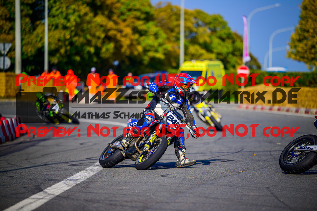 MaZZes_Fotomatrix_20251012_6021986_0325 | SENIOR