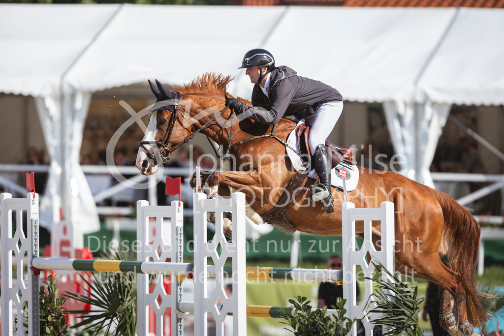 240712_BHO_ZweiPh-M2-2-606 | Deine schönsten Turniermomente als professionelle Fotos! Entdecke hochwertige Pferdesport-Fotografie im Online-Shop. Jetzt Fotos finden & bestellen!