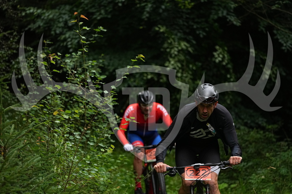 FC109814 | Fotogalerie der Treibjagd im Dunkelwald - Dein MTB Etappenrennen im Erzgebirge - Realisiert mit Pictrs.com