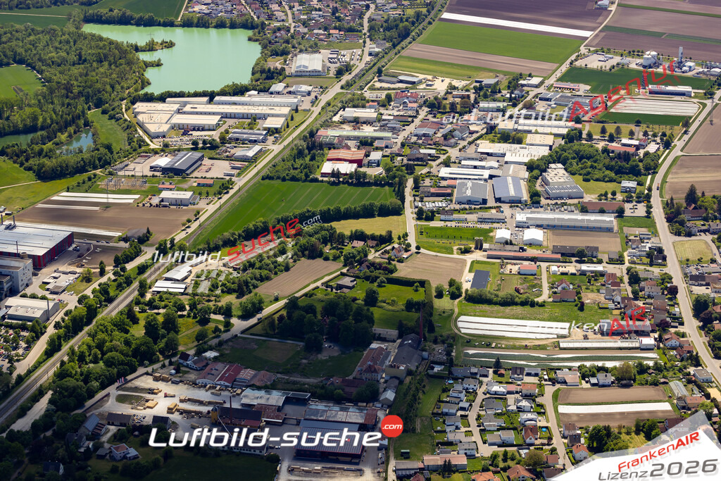 Luftaufnahme der Stadt Gundelfingen an der Donau - Die Luftaufnahme wurde 2025 vom UL-Flugzeug heraus erstellt ( keine Drohne ) - Hochauflösende Luftaufnahme - für professionelle Ausdrucke geeignet. Die Geschenkidee !Mit Lizenz und Bildrechte bestellbar