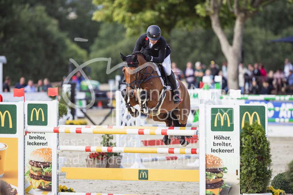 230730_BHO_GrosserPreis-592 | Deine schönsten Turniermomente als professionelle Fotos! Entdecke hochwertige Pferdesport-Fotografie im Online-Shop. Jetzt Fotos finden & bestellen!