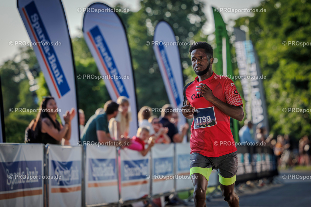 Sparda-Bank Nachtlauf Bonn; Bonn, 18.06.2025 | Impressionen vom Sparda-Bank Nachtlauf Bonn am 18.06.2025 in Bonn (Nordrhein-Westfalen). 