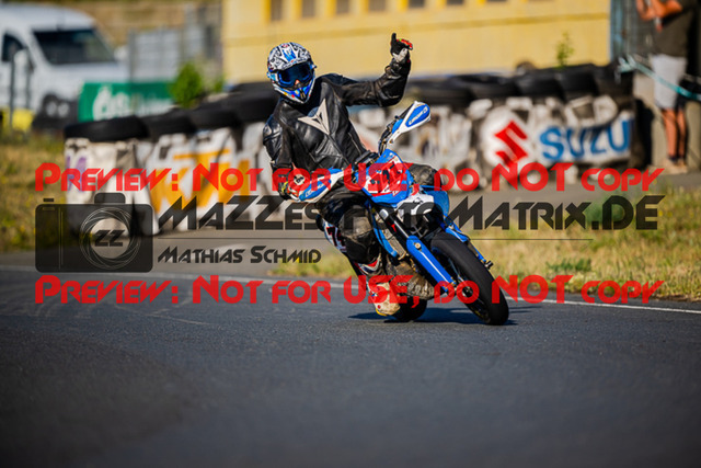 MaZZes_FotoMatrix_220813_1706 | UE40