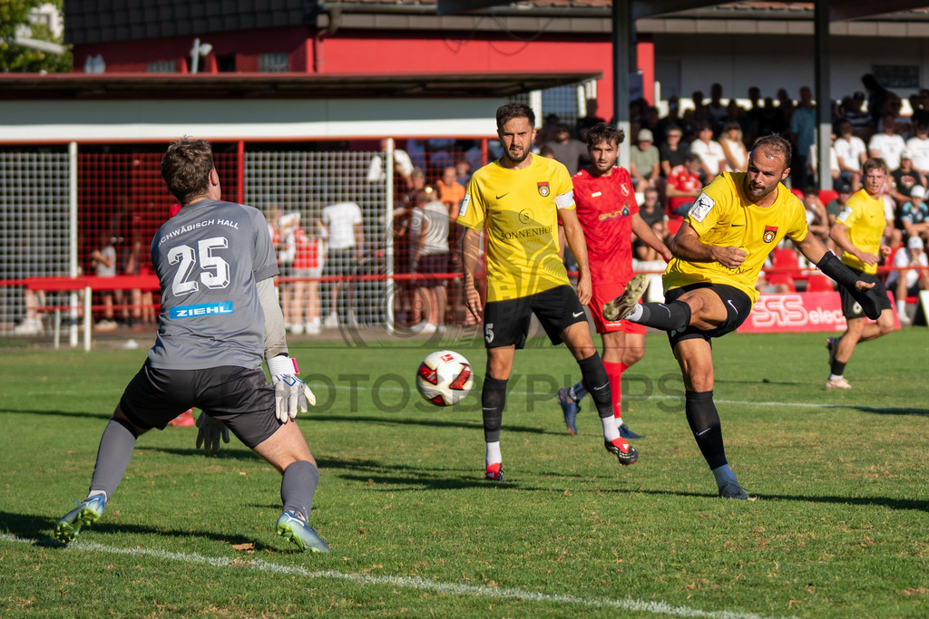 SSV Schwäbisch Hall vs. SG Sonnenhof Großaspach, Fussball, WFV-Pokal, 3. Runde, 11.08.2026 | Torchance durch Fabian Eisele (SG Sonnenhof Großaspach, #23),SSV Schwäbisch Hall vs. SG Sonnenhof Großaspach, Fussball, WFV-Pokal, 3. Runde, 11.08.2026