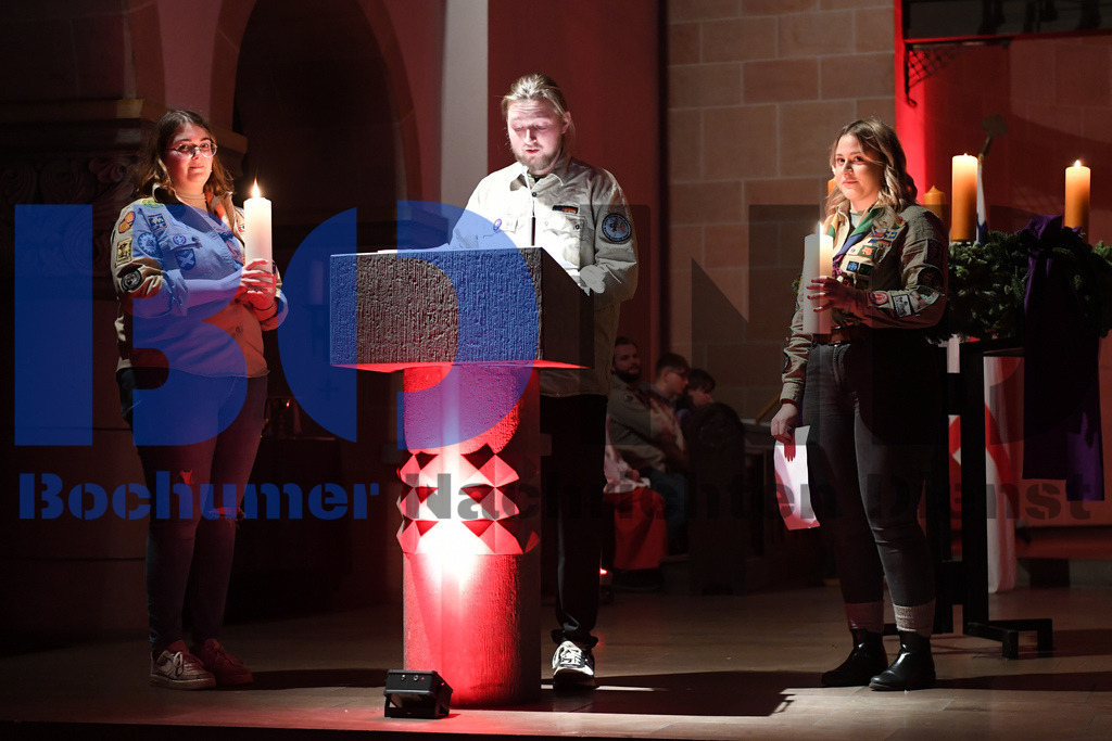 Aussendung Friedenslicht Bochum | {headline}



(Foto: Christian Schnaubelt / BOND)

 - Realisiert mit Pictrs.com