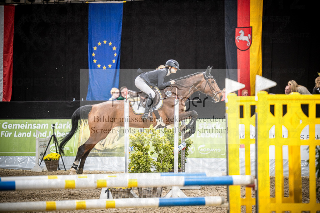 DOS_3362 | Entdecke hochwertige Reitturnierfotos von Foto Oger. Professionell, emotional und authentisch – jetzt Lieblingsmomente im Shop bestellen.Deutschlandweite Turnierfotografie. - Realisiert mit Pictrs.com