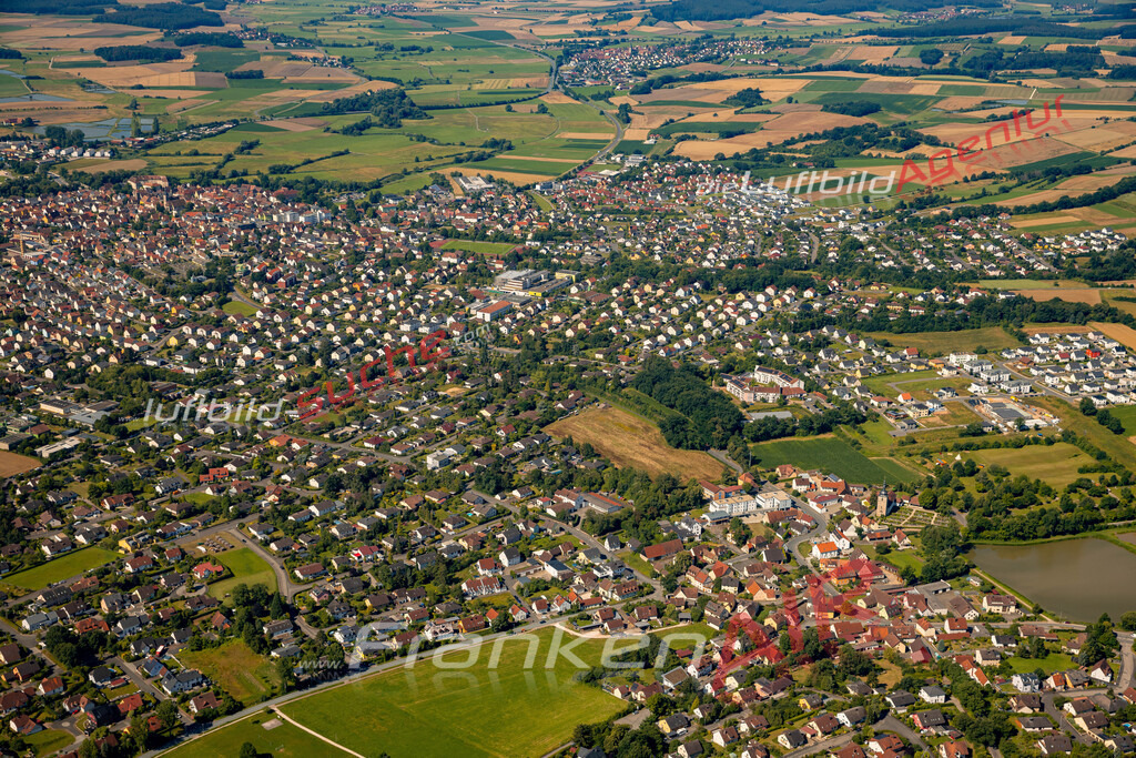 hoechstadt-an-der-aisch-luftbild-2436-jahr-2024 | Das Luftbild zeigt :  Höchstadt an der Aisch - Die Luftaufnahme wurde 2024 vom UL-Flugzeug aus erstellt ( keine Drohne ) - Hochauflösende Luftaufnahme - Für grossformatige Ausdrucke geeignet. Die Geschenkidee !Mit Lizenz und Bildrechte bestellbar