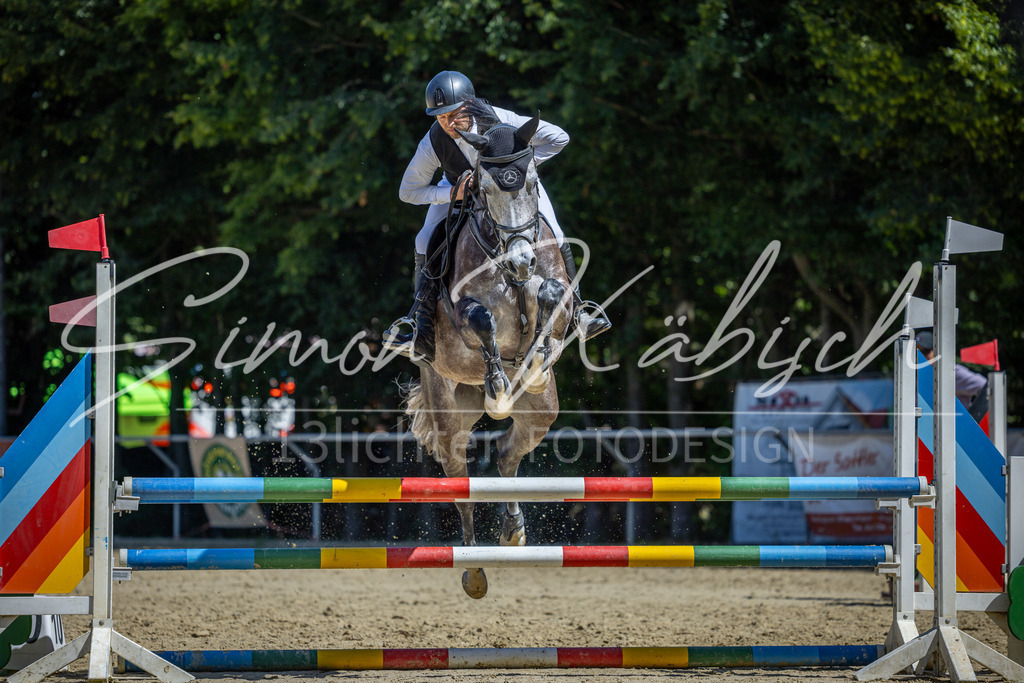 20260704-_3LI8037 | Tierfotografie Pferde, Hunde, Katzen, Haustiere.
Turnierfotografie Reitturniere, Reiten, Springreiten, Dressur in Hanau, dem Main-Kinzig-Kreis und dem Rhein-Main- Gebiet um Frankfurt