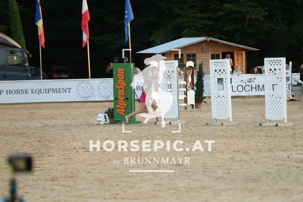 DL2Q5863 | Willkommen bei Brunnmayr - Design & Fotografie – Ihrem Spezialisten für Reitturniere und Pferdeveranstaltungen in Oberösterreich, Salzburg und Bayern! Seit über 17 Jahren sind wir leidenschaftlich dabei.