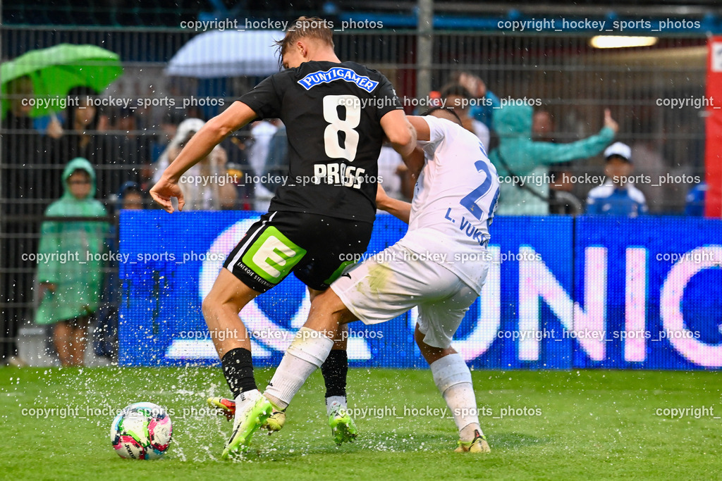 SAK vs. SK Sturm 22.7.2023 | #8 Alexander Prass, #20 Luka Vukovic, Wasser am Platz