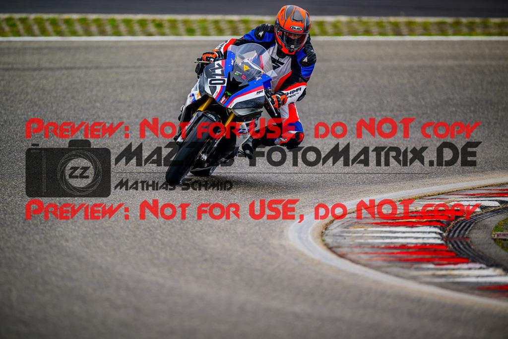 MaZZes_FotoMatrix_240910_6007705_6082 | ROT