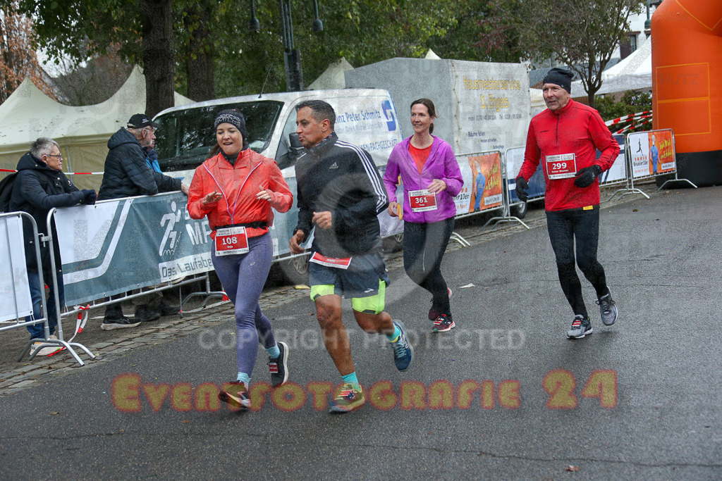 251130_1146_EX1_8754 | Sportfotografie im Rhein-Sieg Kreis, Köln, Bonn, NRW, Rheinland Pfalz, Hessen, etc. Unser Tätigkeitsfeld umfasst den Laufsport vom Volkslauf über den Marathon, Duathlon, Triathon bis zum Ultralauf wie Kölnpfad Ultra oder Schindertrail.