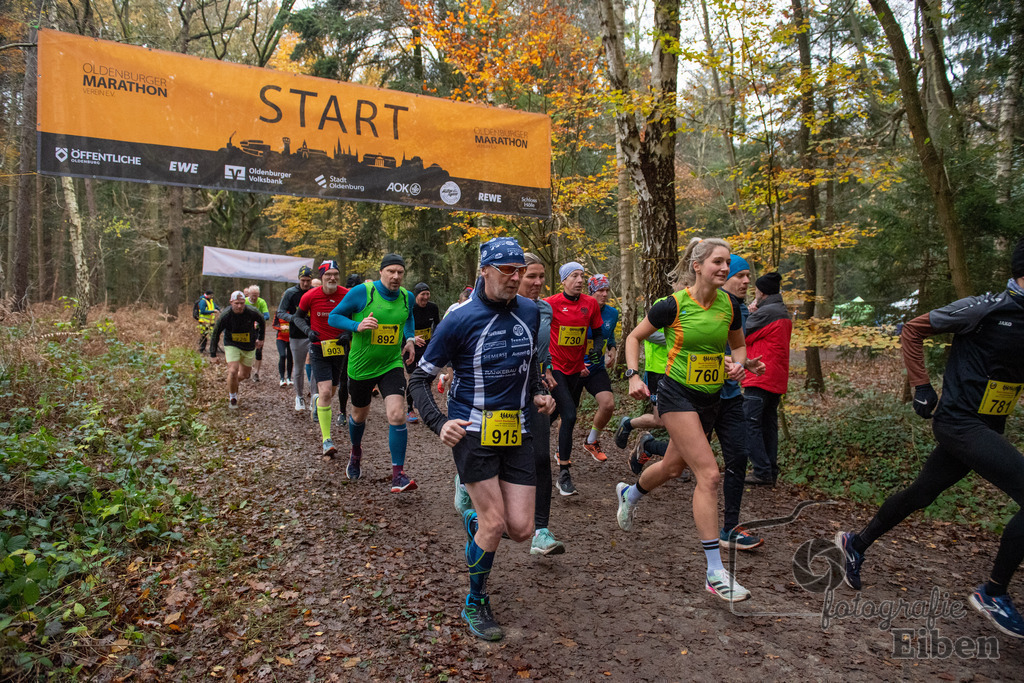 9000m Lauf Cross-Bezirks und Kreismeisterschaften | 9000m Lauf Cross-Bezirks und Kreismeisterschaften am 18.11.2023 in Wildenloh (), Deutschland, Photo: Philip Eiben 2023 - Realisiert mit Pictrs.com
