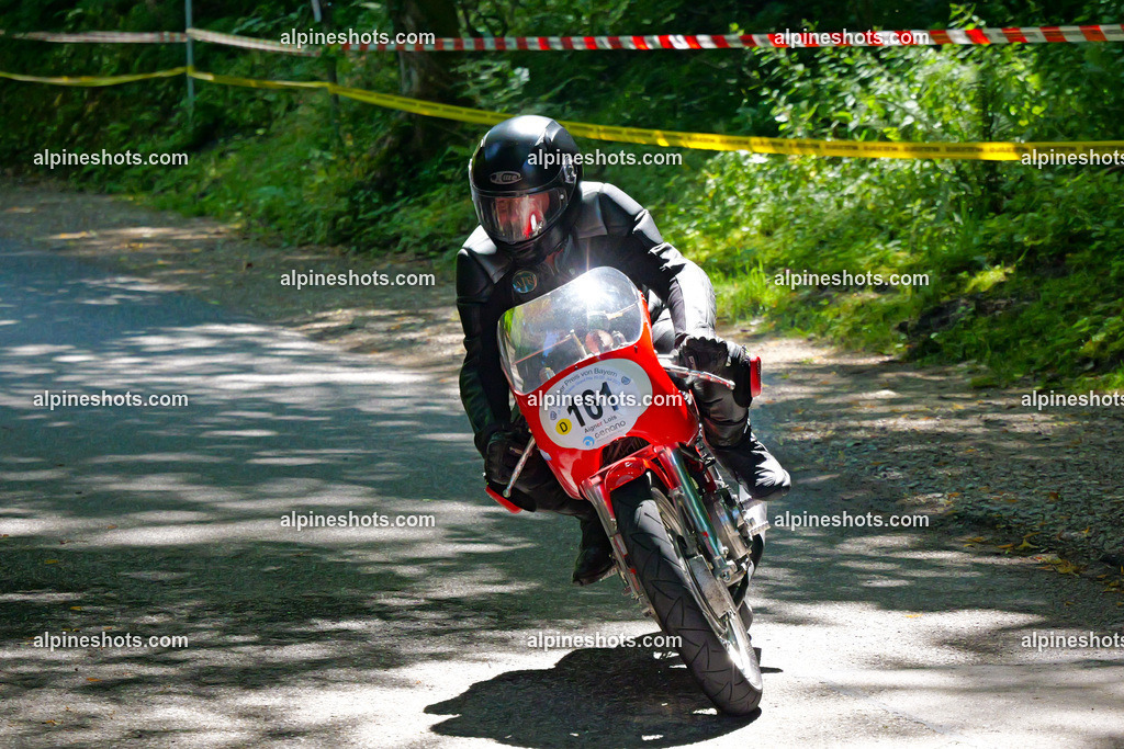 P1036682 | Erleben Sie atemberaubende, hochqualitative Fotos Ihrer Fahrt entlang der malerischen Alpenstraßen. Besuchen Sie alpineshots.com, um professionelle Aufnahmen Ihrer unvergesslichen Reise zu finden und zu kaufen - Realisiert mit Pictrs.com