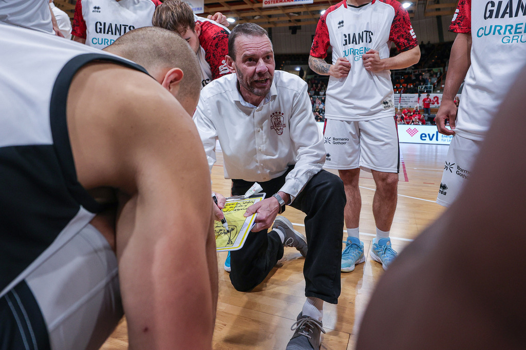 Pro A BAYER GIANTS vs Eisbären Bremerhaven-74 | Fotos von Basketballspielen aus dem Raum NRW fotografiert von Gero Mueller-Laschet und Daniel Schaefer - Realisiert mit Pictrs.com