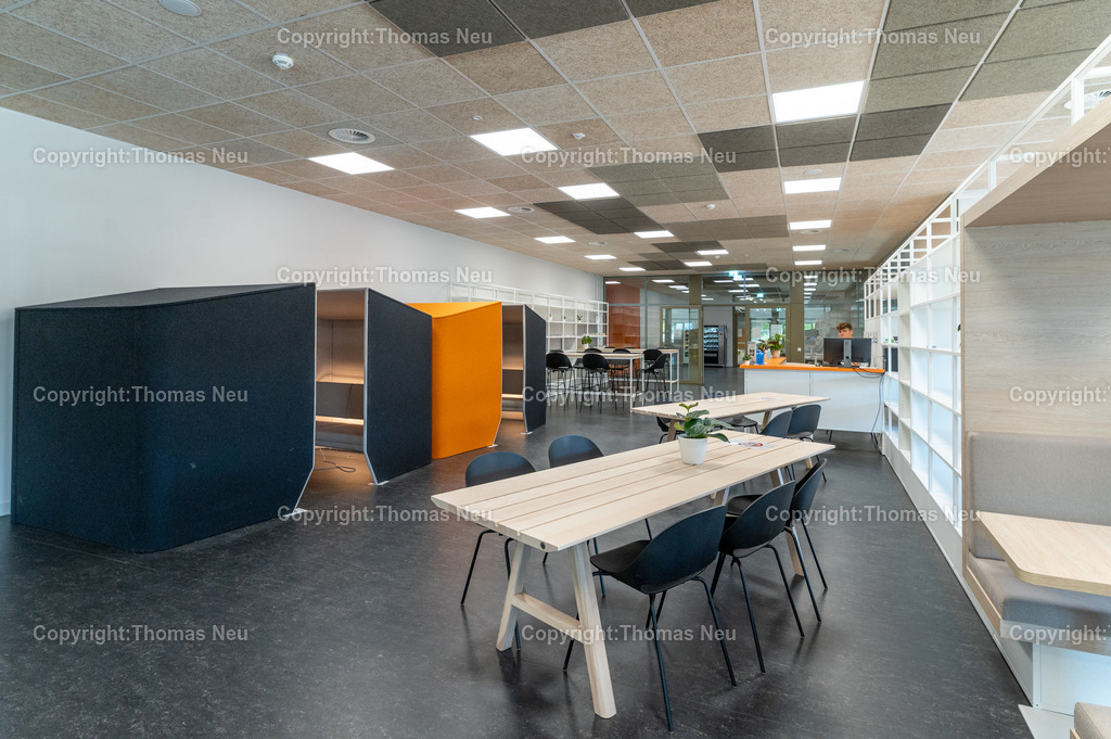 DSC_3753 | bre, Bensheim, Karl-Kübel-Schule, Einweihung Neubau, neue Mediathek, ,, Bild: Thomas Neu