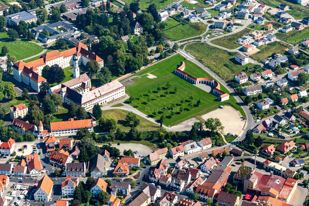 Luftbild: Kloster Schussenried im Ortsteil Roppertsweiler in Bad Schussenried im Bundesland Baden-Württemberg in Deutschland. Foto: IMG_129174.jpg vom 04.09.2021 durch Werner Riehm/FLY-FOTO.de