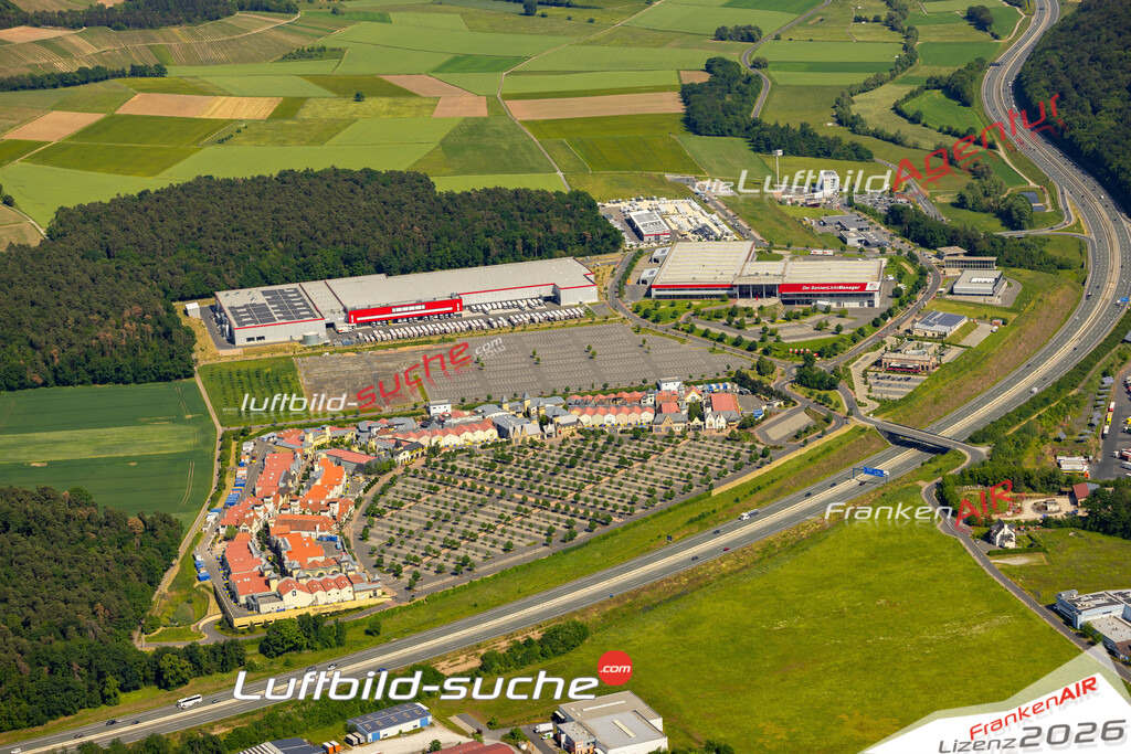 Das Luftbild zeigt Village Wertheim - Die Luftaufnahme wurde 2023 vom UL-Flugzeug aus erstellt ( keine Drohne ) - Hochauflösende Luftaufnahme - Für grossformatige Ausdrucke geeignet. Die Geschenkidee !Mit Lizenz und Bildrechte bestellbar