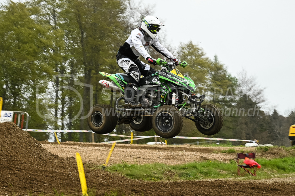 Motocross Schlatt bei Winterthur - 30. April 2023 | #98 Pereira Ismael aus Gossau SG (CH) auf Kawassaki in der Kategorie Quad am Motocross Schlatt bei Winterthur, 30. April 2023. 
Instagram: @mx_schlatt | @mc_wila | @sam_schweiz
Bild: Sportfotografie Markus Aeschimann | www.markus-aeschimann.ch - Realisiert mit Pictrs.com