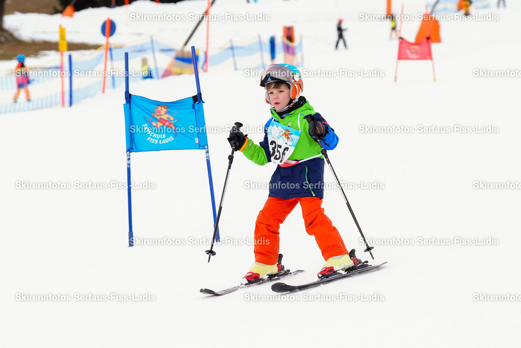 SRF_02.01.2026_0557 | Skirennfotos,Serfaus,Fiss,Ladis,Kinderskirennen,Winter,Tirol,Oberland,skirace,SFL,feelfree,weil wir's genießen,ski,Ski,skifahren,Sonnenplateau, - Realisiert mit Pictrs.com