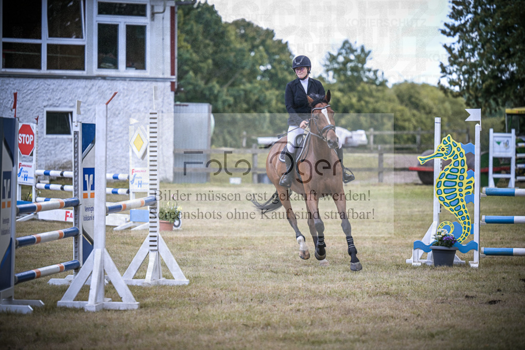DOS_0177 | Entdecke hochwertige Reitturnierfotos von Foto Oger. Professionell, emotional und authentisch – jetzt Lieblingsmomente im Shop bestellen.Deutschlandweite Turnierfotografie. - Realisiert mit Pictrs.com