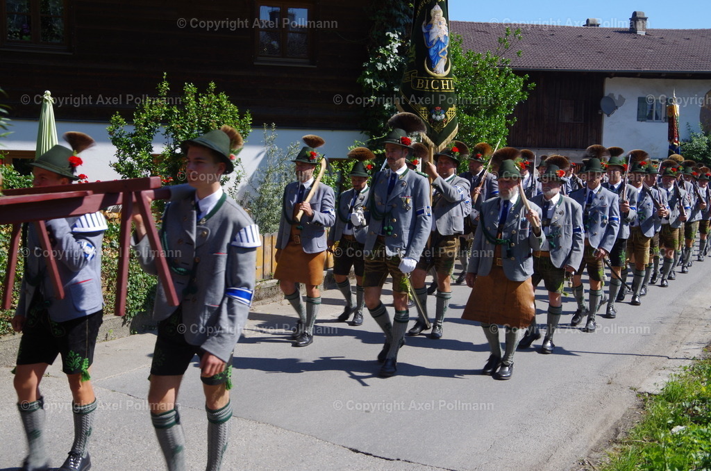 IMGP5582 | fotografiert von Axel PollmannLeonhardi Wallfahrt Benediktbeuern und Murnau, Fronleichnam, Fasching, Landschaft im Loisachtal und Benediktbeuern  - Realisiert mit Pictrs.com