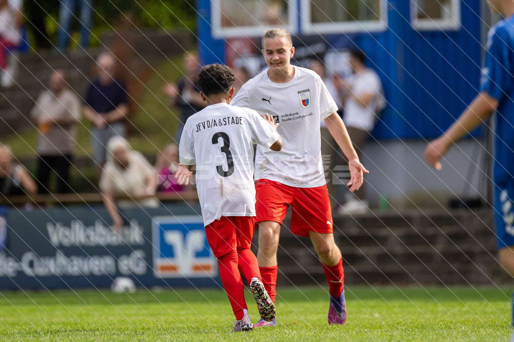 20250920_Picselweb-Fotografie_1R3_1407 | JFV D/A &amp; Stade - VfB Oldenburg0:1 VfB no70:2 VfB no70:3 VfB JFV Eigentor0:4 VfB no70:5 VfB no71:5 JFV no3 Jaric Jimenez-Voss2:5 JFV no9 Janko Sylvester3:5 JFV no16 Damian Elias Mihro Burekovic - Realisiert mit Pictrs.com