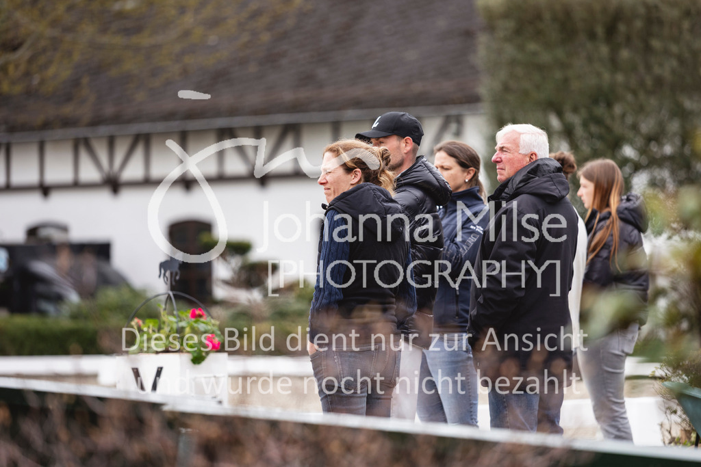 260412_Kronberg_S-Dressur-611 | Deine schönsten Turniermomente als professionelle Fotos! Entdecke hochwertige Pferdesport-Fotografie im Online-Shop. Jetzt Fotos finden & bestellen!