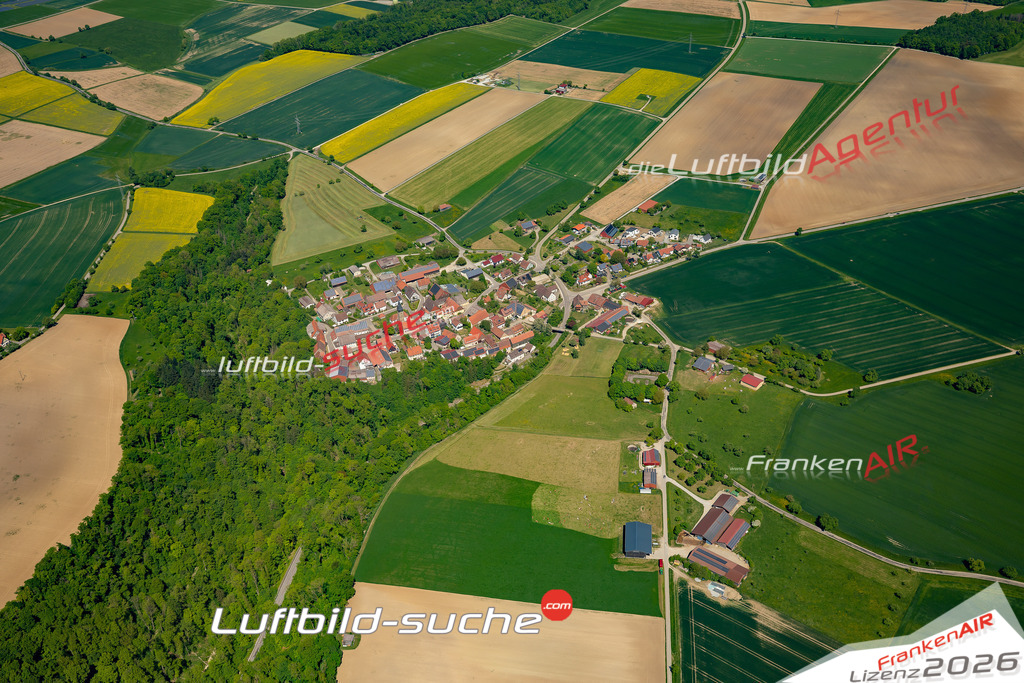 Klassische Luftaufnahme ohne Drohne zeigt:Orlach bei Braunsbach - Die Luftbildaufnahme wurde 2025 vom UL-Flugzeug heraus erstellt ( keine Drohne ) - Hochauflösende Luftaufnahme -Nicht vergleichbar mit Google Maps oder Satelittenbilder- Die Geschenkidee !Mit Lizenz und Bildrechte bestellbar