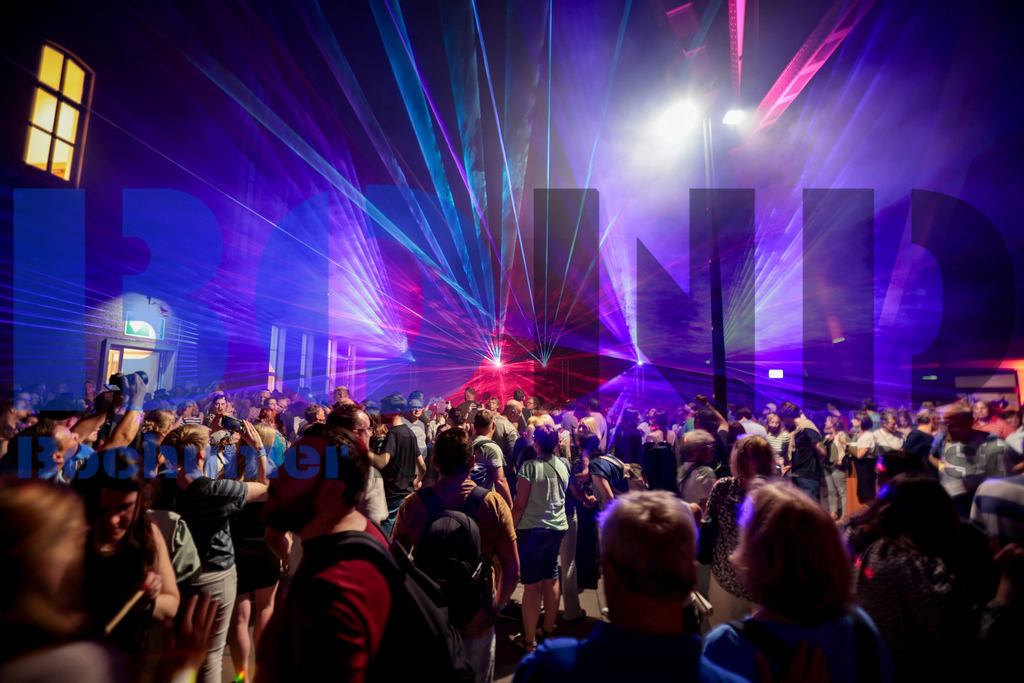 SES_BOCEXT20250626-68 | bond - Realisiert mit Pictrs.com