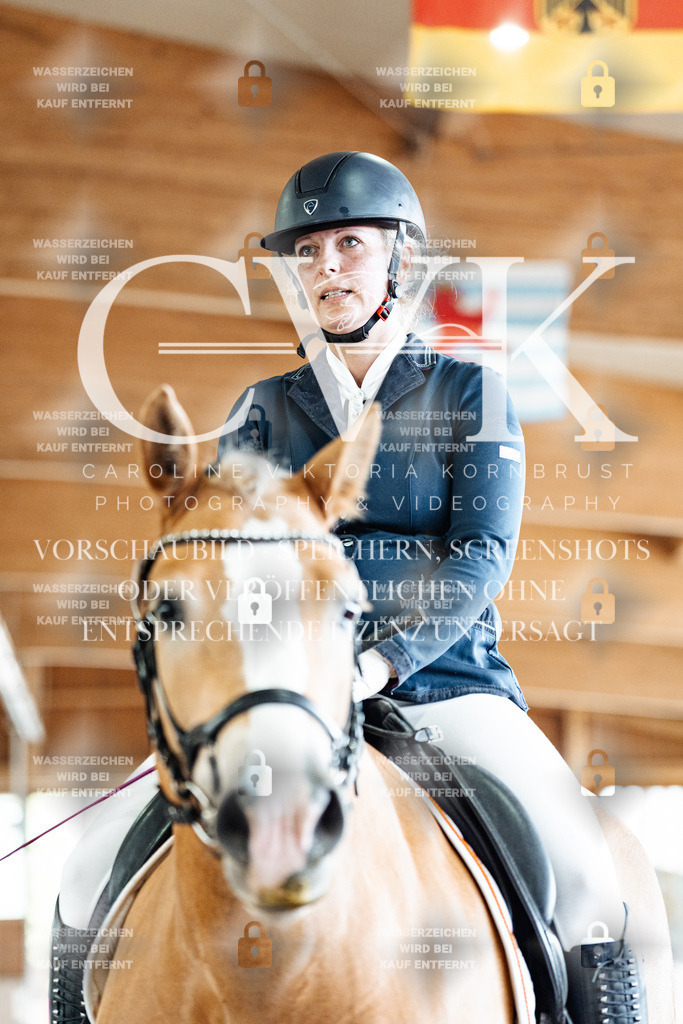 CK900658 | Turnierfotografie Pferdefotografie Trier Rheinland-Pfalz Pferdesport Reitsport Tierfotografie Sportfotografie Pferdevideo Pferdevideografie Equestrianvideography equestrianphotography  - Realisiert mit Pictrs.com