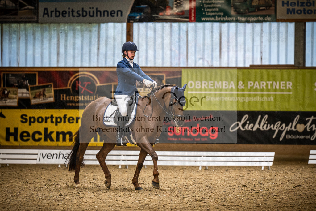 DOS_2081 | Entdecke hochwertige Reitturnierfotos von Foto Oger. Professionell, emotional und authentisch – jetzt Lieblingsmomente im Shop bestellen.Deutschlandweite Turnierfotografie. - Realisiert mit Pictrs.com