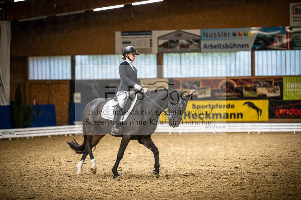 DOS_1576 | Entdecke hochwertige Reitturnierfotos von Foto Oger. Professionell, emotional und authentisch – jetzt Lieblingsmomente im Shop bestellen.Deutschlandweite Turnierfotografie. - Realisiert mit Pictrs.com