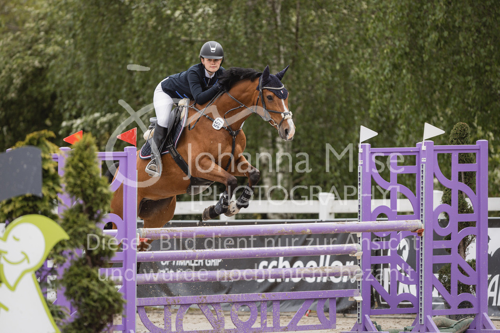 230520_MayDays_L-Spr-U25-437 | Deine schönsten Turniermomente als professionelle Fotos! Entdecke hochwertige Pferdesport-Fotografie im Online-Shop. Jetzt Fotos finden & bestellen!