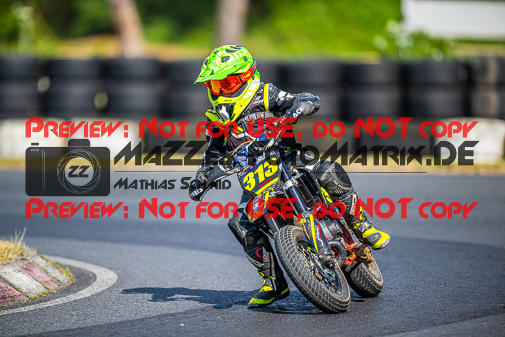 MaZZes_FotoMatrix_220528_3630 | Fotograf Mathias Schmid
Sportfotograf,
Eventfotograf,
Hochzeitsfotograf,
Portraitfotograf