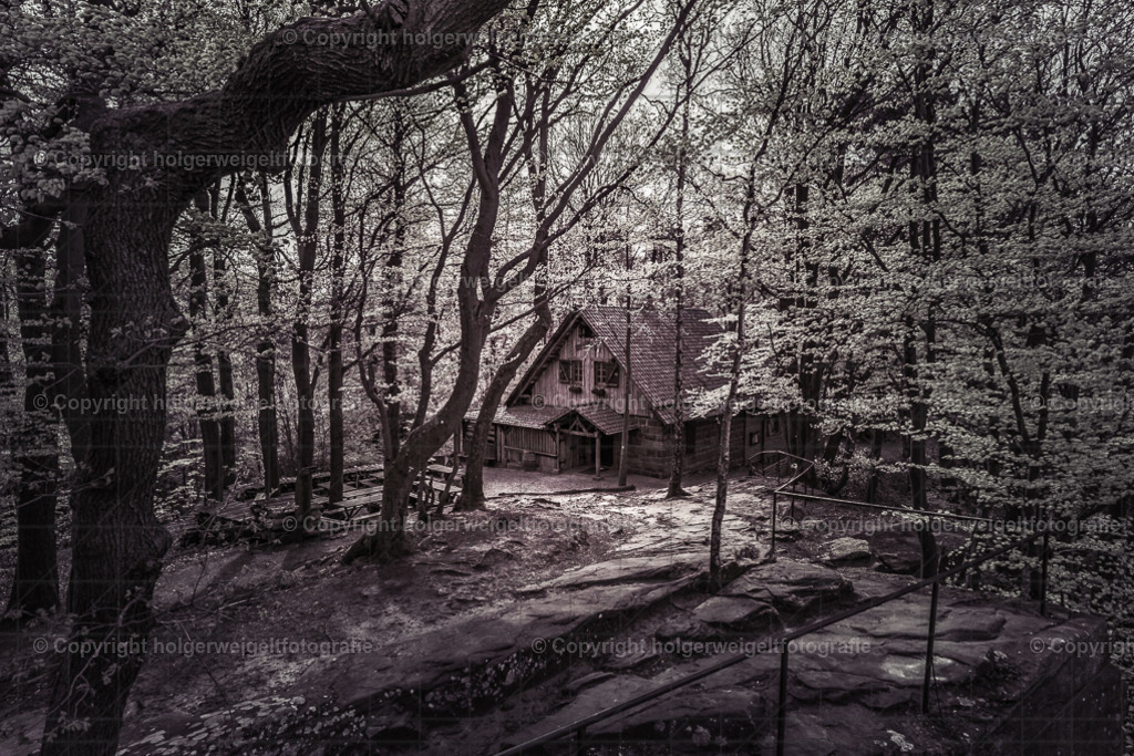 Gasthaus Teufelskanzel | Kaufen sie online außergewöhnliche Fotografien auf Leinwand Acrylglas Fotoprint Aludibond von holgerweigeltfotografie - Realisiert mit Pictrs.com