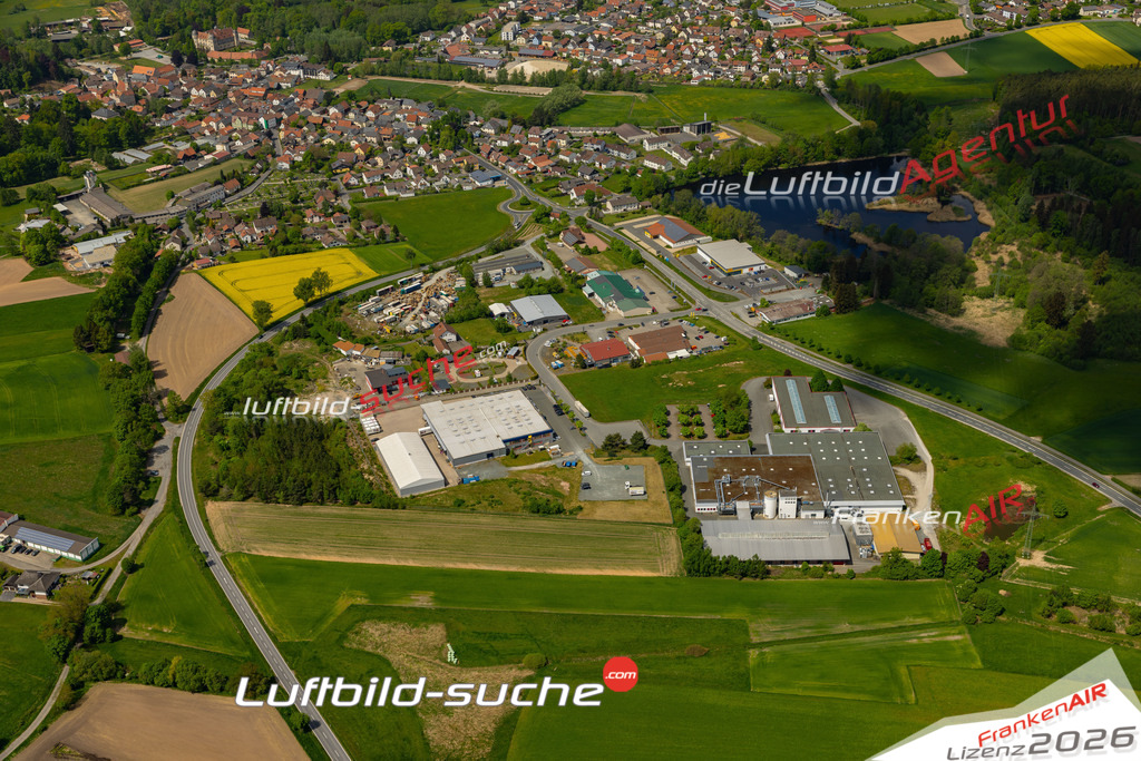 Das Luftbild der Stadt Mitwitz wurde 2022 vom Flugzeug heraus erstellt (keine Drohnen-Aufnahmen) Aufnahmehöhe ca.450 Meter- hohe Bildauflösung und Druck-Qualität. Garantiert!