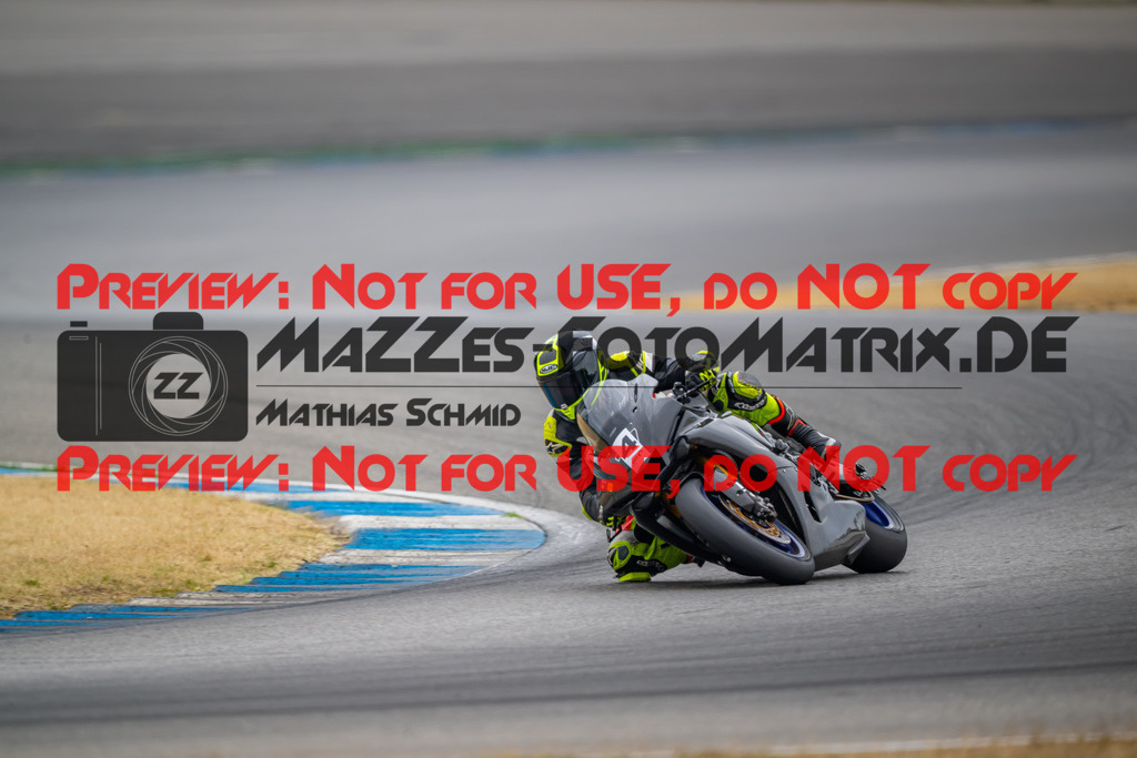 MaZZes-Fotomatrix-20260809-578858 | R1