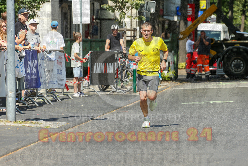 250621_1135_EX1_3669 | Sportfotografie im Rhein-Sieg Kreis, Köln, Bonn, NRW, Rheinland Pfalz, Hessen, etc. Unser Tätigkeitsfeld umfasst den Laufsport vom Volkslauf über den Marathon, Duathlon, Triathon bis zum Ultralauf wie Kölnpfad Ultra oder Schindertrail.