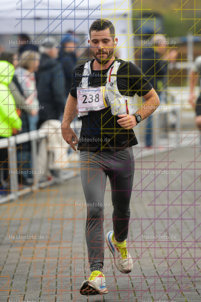 Neusser Erftlauf 2025  | 15km Neusser Erftlauf 2025 Foto: Heldenfoto.de