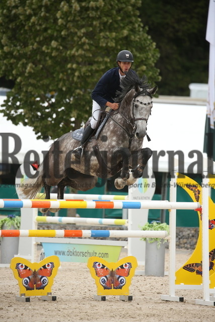 Villingendorf_2022_Prfg.Nr.08_zwei Phasen_Springprfg.Kl.M_Youngster_Marian Müller_Coupe (5) | Alle Fotos der Reiterjournal Fotografin Doris Matthaes im Reiterjournal Online-Fotoshop. - Realisiert mit Pictrs.com