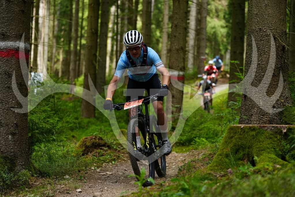 FC100456 | Fotogalerie der Treibjagd im Dunkelwald - Dein MTB Etappenrennen im Erzgebirge - Realisiert mit Pictrs.com